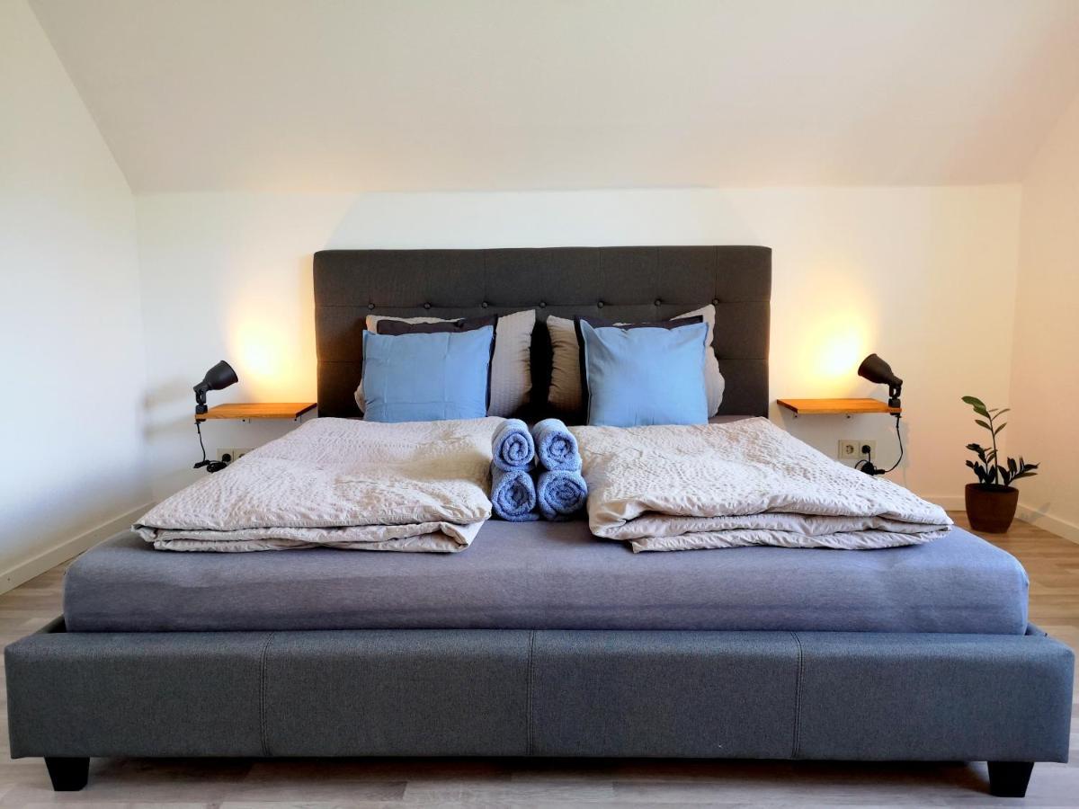 Family-Apartment Mit Balkon, Kueche, Parkplatz & Waschmaschine Offenburg Ngoại thất bức ảnh