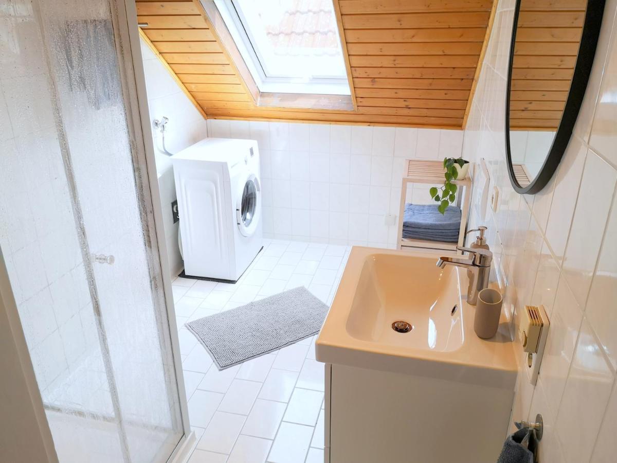 Family-Apartment Mit Balkon, Kueche, Parkplatz & Waschmaschine Offenburg Ngoại thất bức ảnh